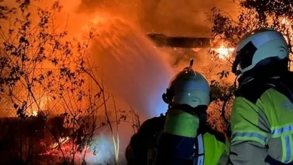 Rund 22 Einsatzkräfte löschten den Brand in Dresden Trachau