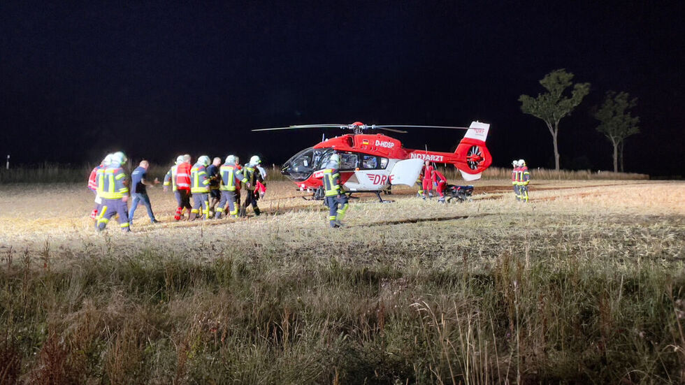Der Rettungshubschrauber musste den schwer verletzten Radfahrer in eine Klinik bringen.