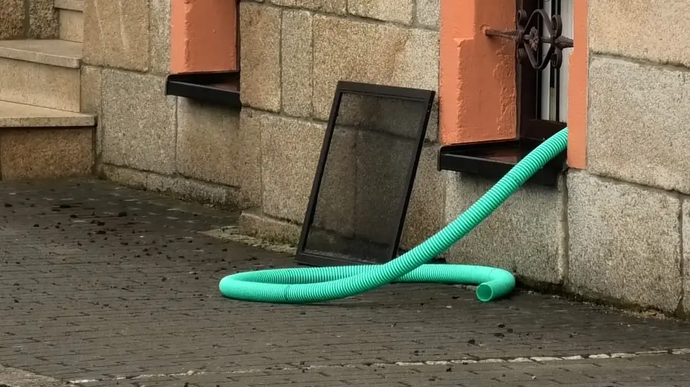 Teilweise mussten Keller ausgepumpt werden. 