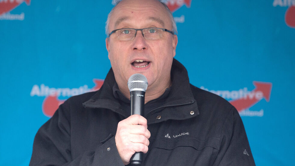 Auf einer Kundgebung auf dem Dresdner Theaterplatz (Archivfoto)