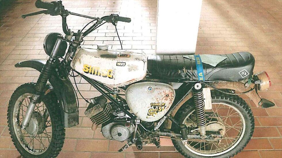 Diese Simson wurde von der Polizei sichergestellt und sucht nun Hinweise zu ihrer Herkunft.