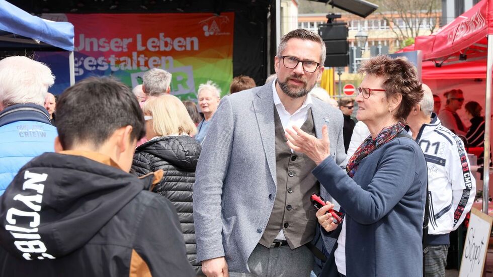 Auch der sächsische Vize-Ministerpräsident Martin Dulig hielt auf dem Hauptmarkt eine Rede.