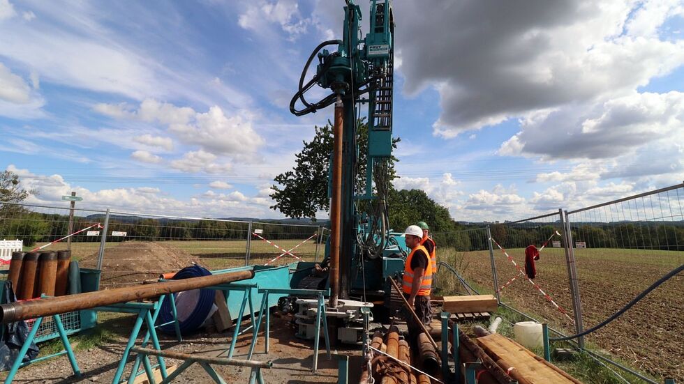 Im Erzgebirge werden im Mai 2021 Bohrungen für geophysikalische Untersuchungen für die Bahn-Neubaustrecke Dresden-Prag vorgenommen (Archivfoto)
