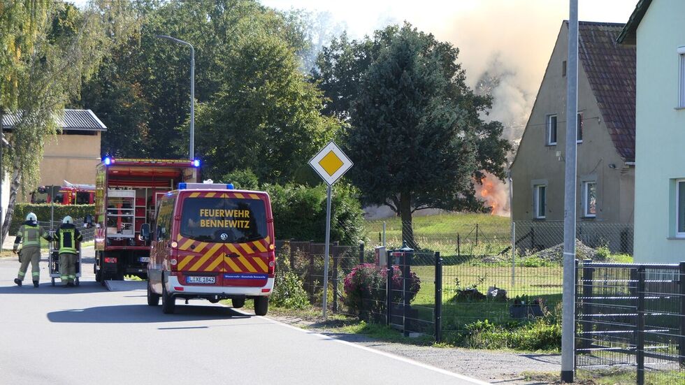 Das Feuer sorgte für eine große Rauchwolke östlich von Leipzig.