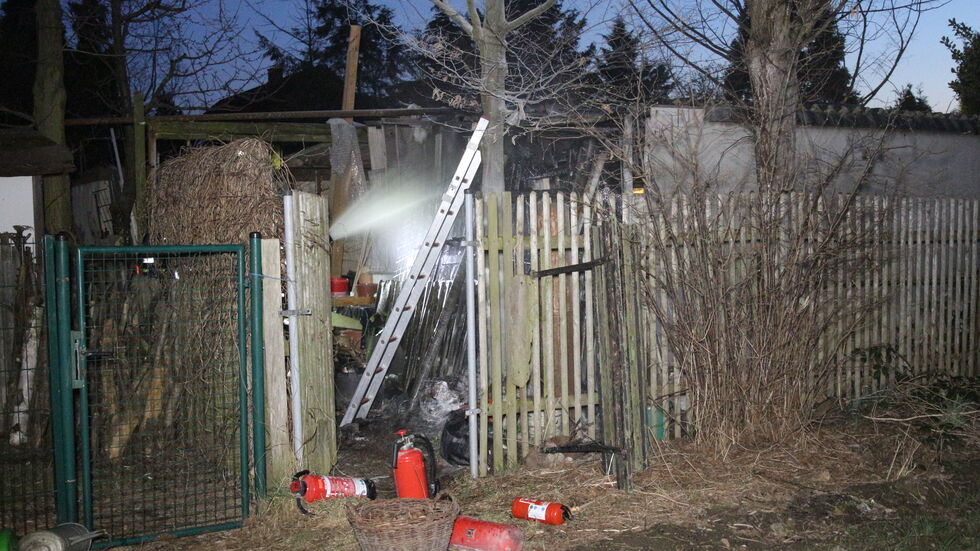 Brand in einem Holzschuppen 