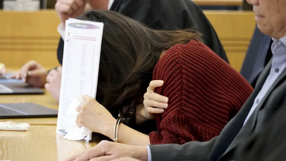 Prozess um Zwangsprostitution in Chemnitz: Vier Angeklagte sollen Vietnamesinnen in Wohnungsbordellen ausgebeutet haben. Sex wurde ab 70 Euro angeboten. Prozess um Zwangsprostitution in Chemnitz: Vier Angeklagte sollen Vietnamesinnen in Wohnungsbordellen ausgebeutet haben. Sex wurde ab 70 Euro angeboten.