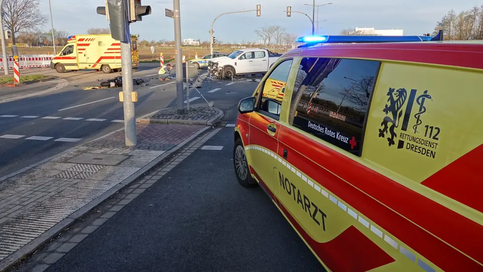 Am Sonntag Morgen ist auf der Wilschdorfer Landstraße ein Motorradfahrer ums Leben gekommen