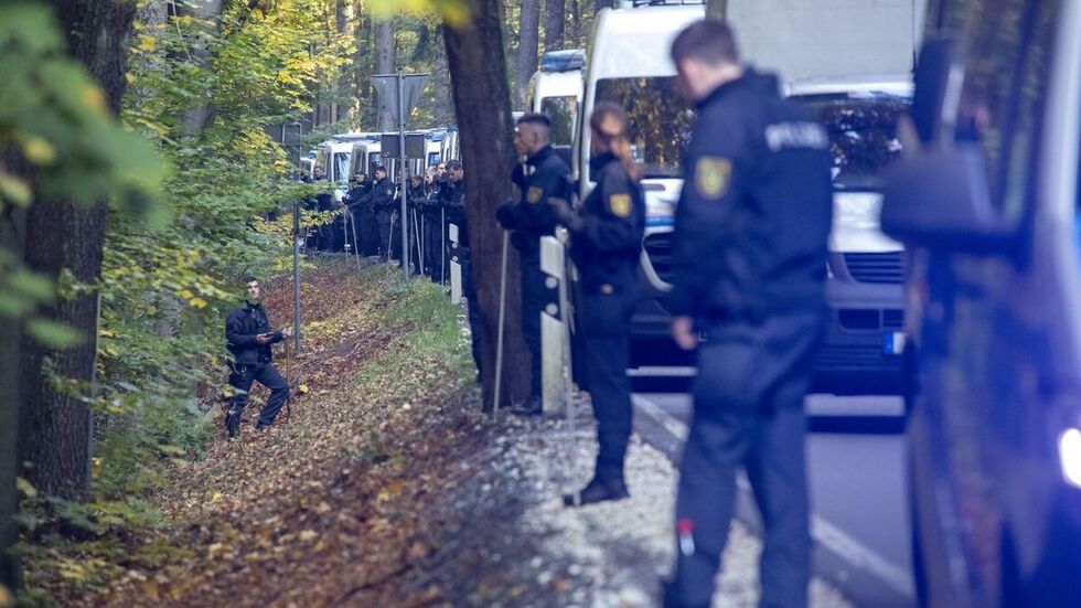 Mit einem Großaufgebot suchte die Polizei letzte Woche in einem Waldstück bei Jöhstadt.