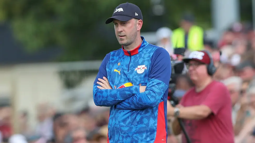 Nach nur einem Jahr ist RB-Trainer Ole Werner (38) trotz der punktemäßig besten Saison für RB Leipzig entlassen worden. Nach nur einem Jahr ist RB-Trainer Ole Werner (38) trotz der punktemäßig besten Saison für RB Leipzig entlassen worden.