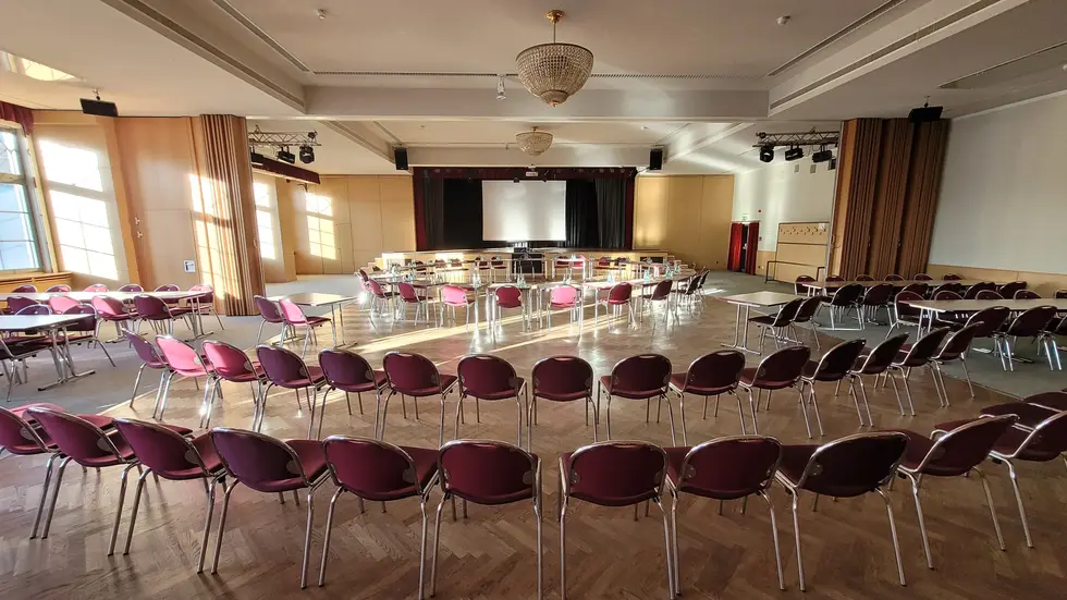 Saal im Bürgerhaus Niesky. Dort kommt am Abend der Stadtrat zusammen. Saal im Bürgerhaus Niesky. Dort kommt am Abend der Stadtrat zusammen.