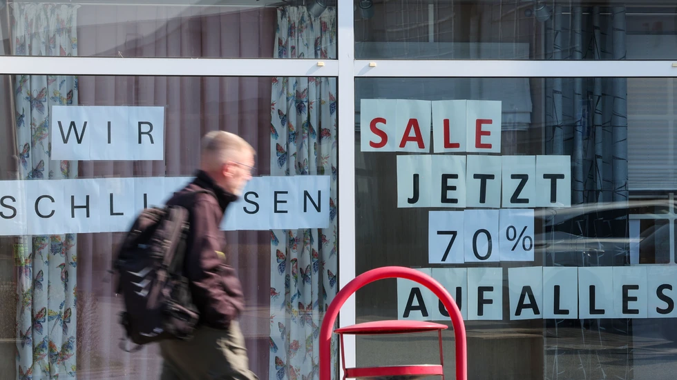 In großen Lettern steht es an vielen Hammer-Filialen: Räumungsverkauf!