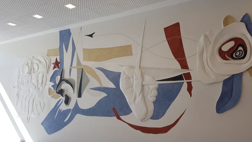 Restauriertes Wandrelief des Leipziger Malers Bernhard Heisig