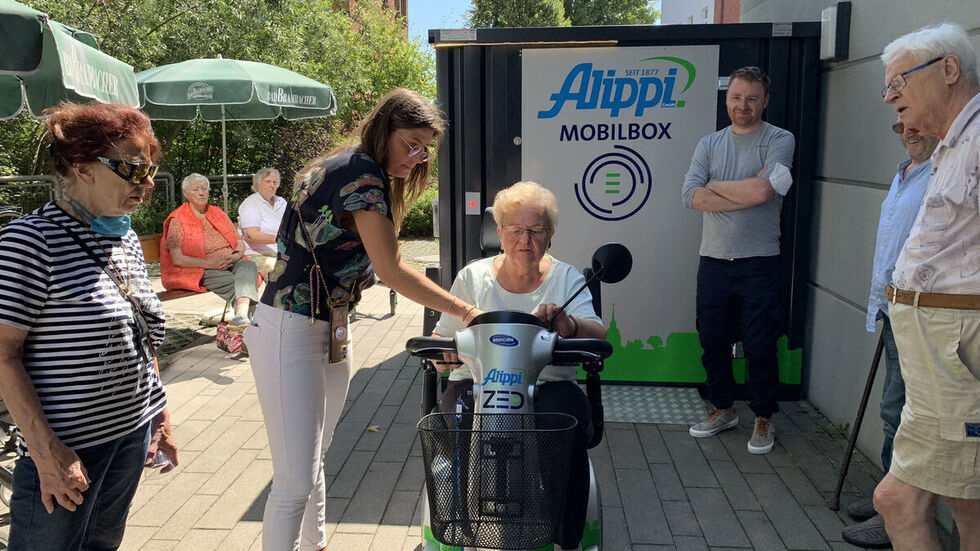 Mit der Mobilbox ist eine Ausleihe rund um die Uhr möglich.