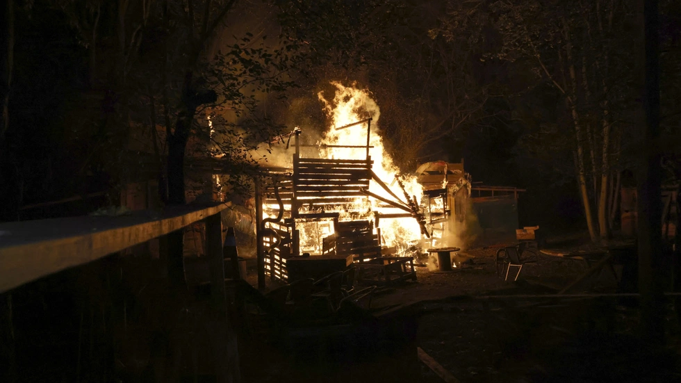 Der Spielplatz wurde durch das Feuer stark beschädigt