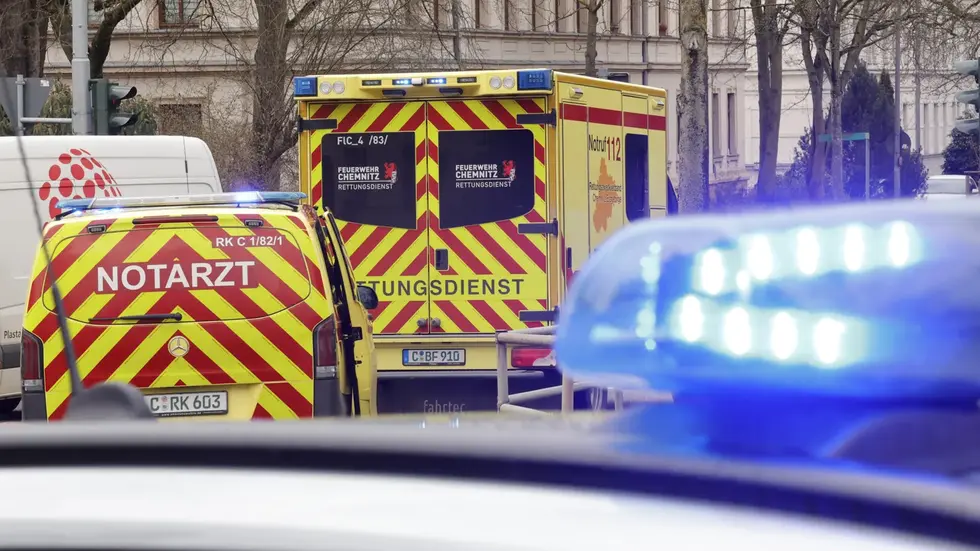 Bei diesem Unfall auf der Kreuzung Dresdner Straße/Magaretenstraße in Chemnitz wurde eine Rentnerin schwer verletzt.