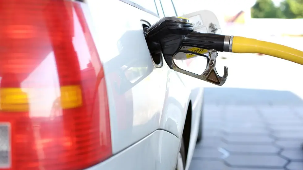 Das Tanken ist in Leipzig durch die neue, sogenannte Spritpreisbremse noch etwas teurer geworden.
