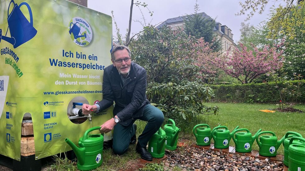 Peter Skyba gründete vor zwei Jahren die Gießkannenhelden, die freiwillig Bäume und Pflanzen bewässern 