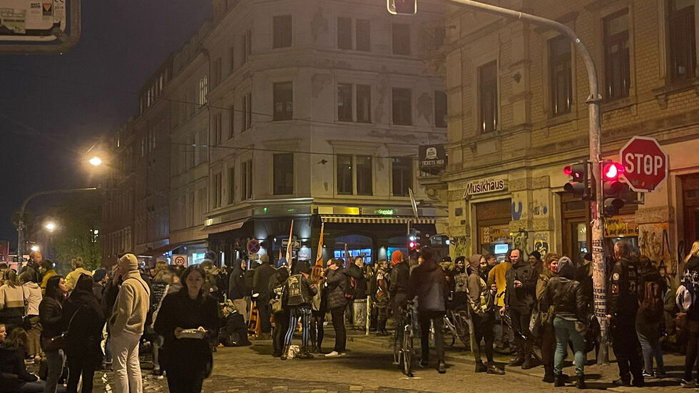 Das sogenannte "Assi-Eck" in der Dresdner Neustadt gilt als Feier-Hotspot.