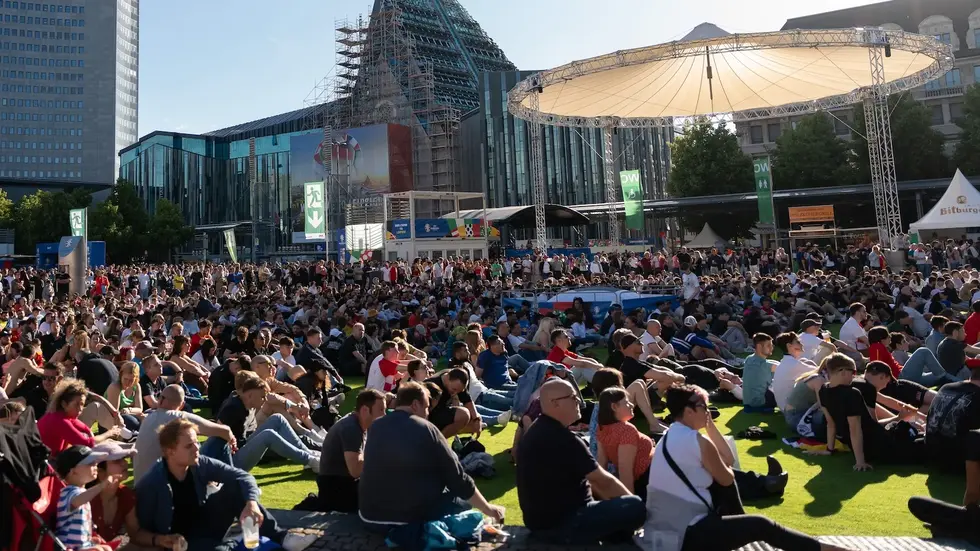 Auf dem Leipziger Augustusplatz gibt es in diesem Jahr allerdings kein Public Viewing (Symbolbild).