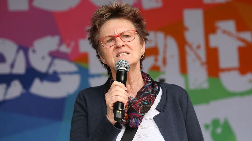 DGB-Kreischefin Sabine Zimmermann bei ihrer Rede am 1. Mai auf dem Hauptmarkt in Zwickau.