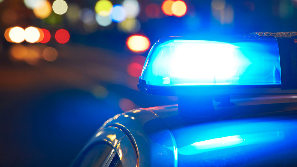 Polizisten erwischten einen Fußgänger auf der Autobahn, der mit 1,62 Promille unterwegs war. Seinen Mazda hatte er einfach auf der A 4 geparkt.