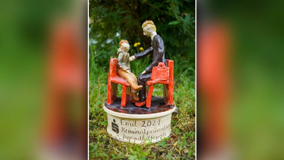 Den EMIL 2021 hat Eileen Körner mit dem Gemeinschaftsgarten "das weltchen" des Laurentius Ev.-Luth. Kirchgemeinde in Dresden gewonnen. Es ist ein Begegnungs-, Erholungs- und Bildungsort mitten in Dresden.