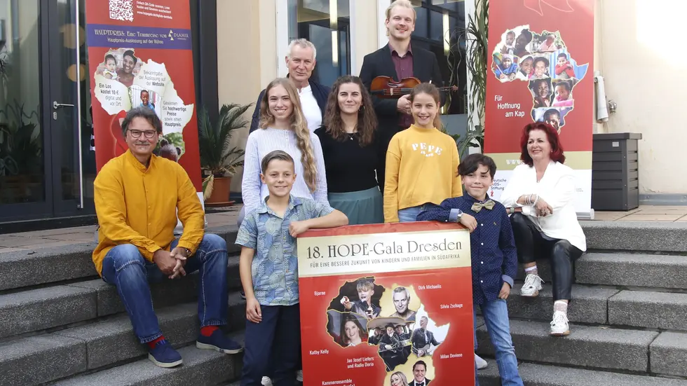 Künstler und Organisatoren freuen sich auf die 18. Hope-Gala Künstler und Organisatoren freuen sich auf die 18. Hope-Gala