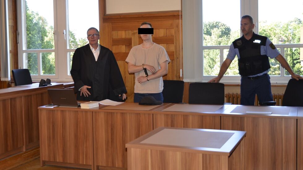 Der Angeklagte mit Verteidiger Florian Berthold