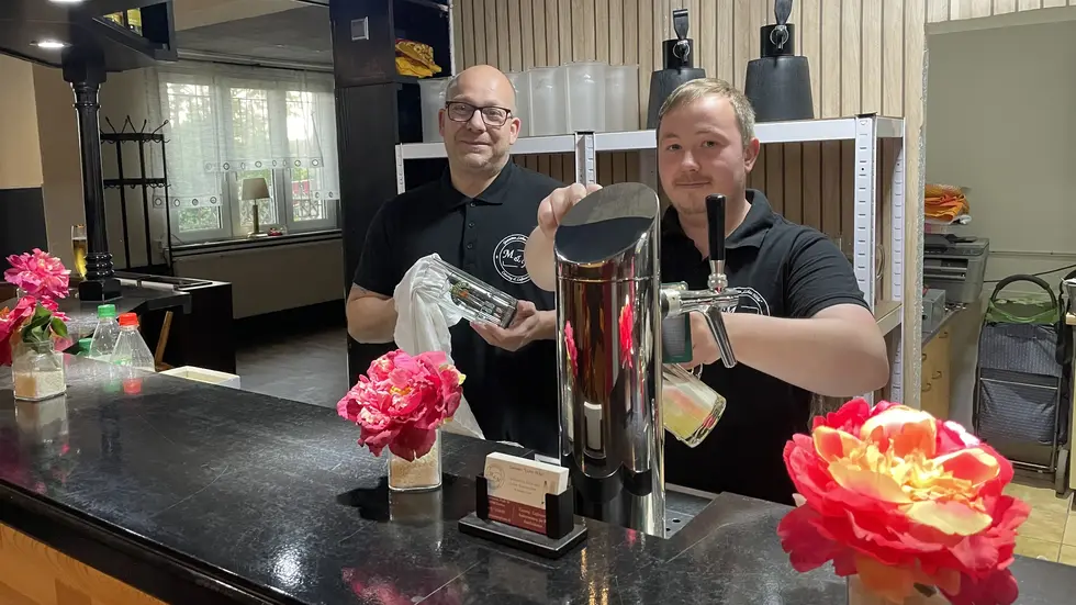 Die neuen Wirte der Gaststätte "Lichte Höhe": Marco Sarfert und Manuel Pansa 