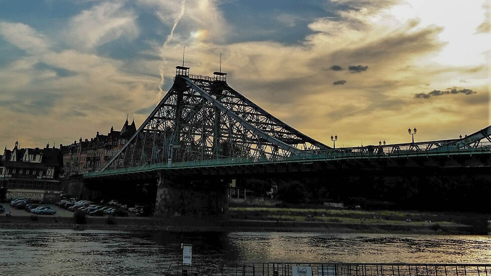 Das Blaue Wunder in Dresden. Das Blaue Wunder in Dresden.