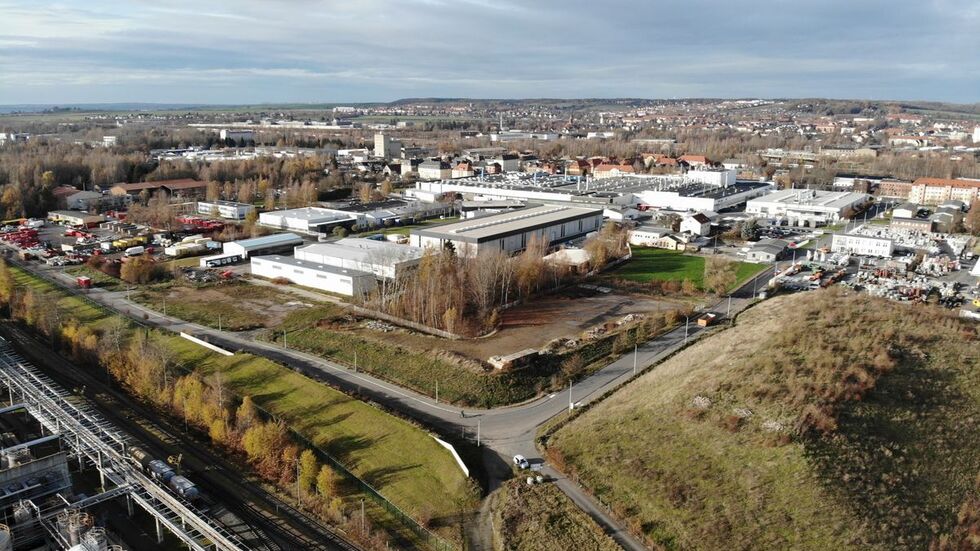 Das benachbarte Gewerbegebiet soll auf die sanierte Fläche ausgedehnt werden.
