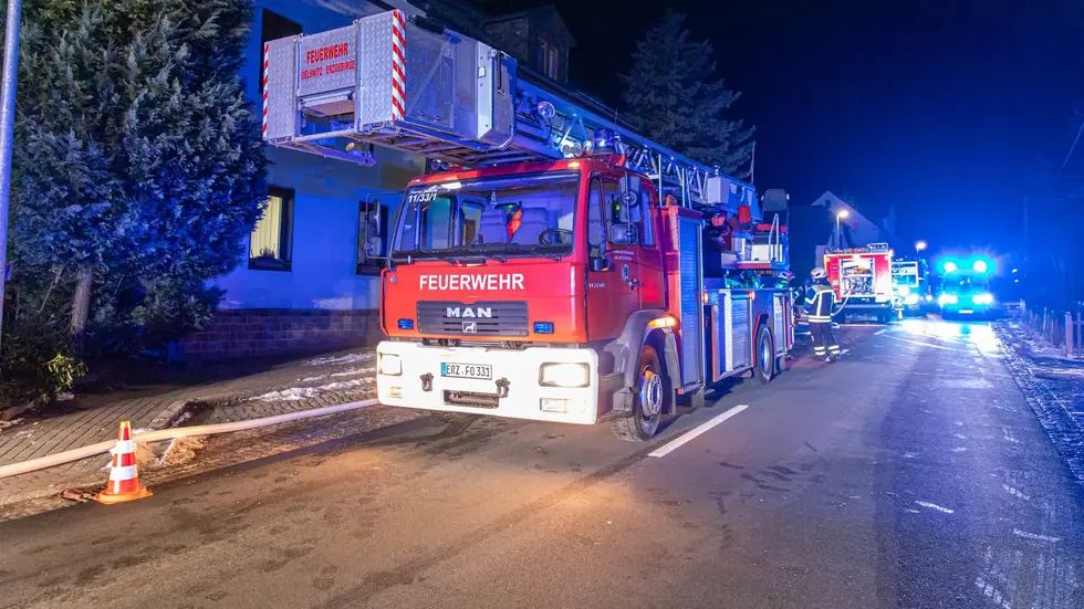 Ein Großaufgebot an Feuerwehr und Rettungskräften war vor Ort