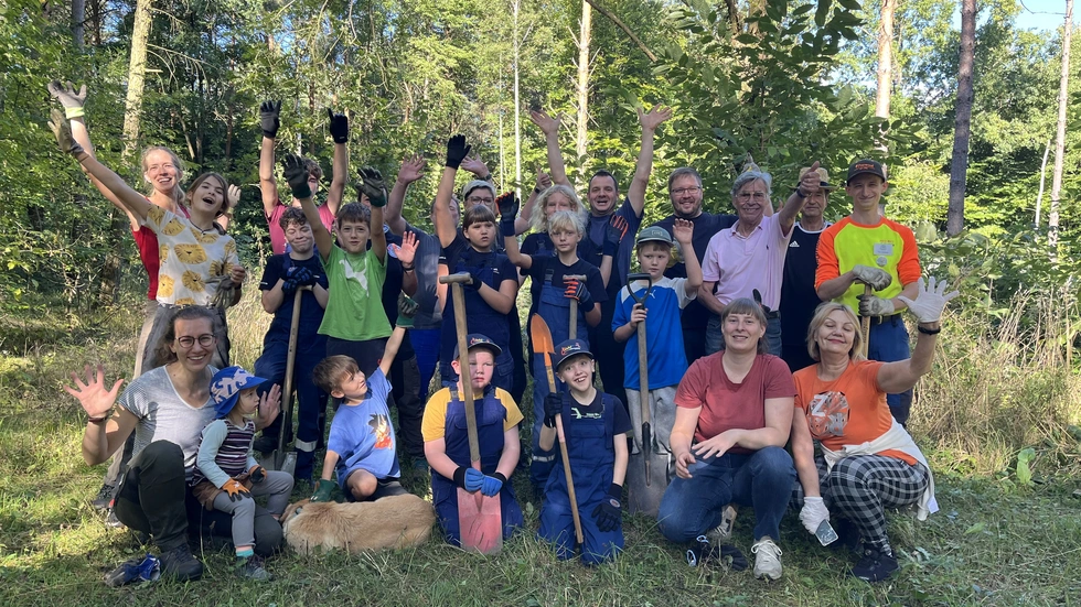 Akteure des Projekts "Oberlausitzer Zukunftswald" im Ostritzer Stadtwald. Archivbild Akteure des Projekts "Oberlausitzer Zukunftswald" im Ostritzer Stadtwald. Archivbild