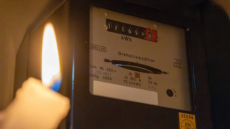 Die Zahl der Leipziger, denen der Strom wegen ausbleibender Zahlung abgestellt wurde, ist 2025 im Vergleich zum Vorjahr deutlich gestiegen (Symbolbild). Die Zahl der Leipziger, denen der Strom wegen ausbleibender Zahlung abgestellt wurde, ist 2025 im Vergleich zum Vorjahr deutlich gestiegen (Symbolbild).