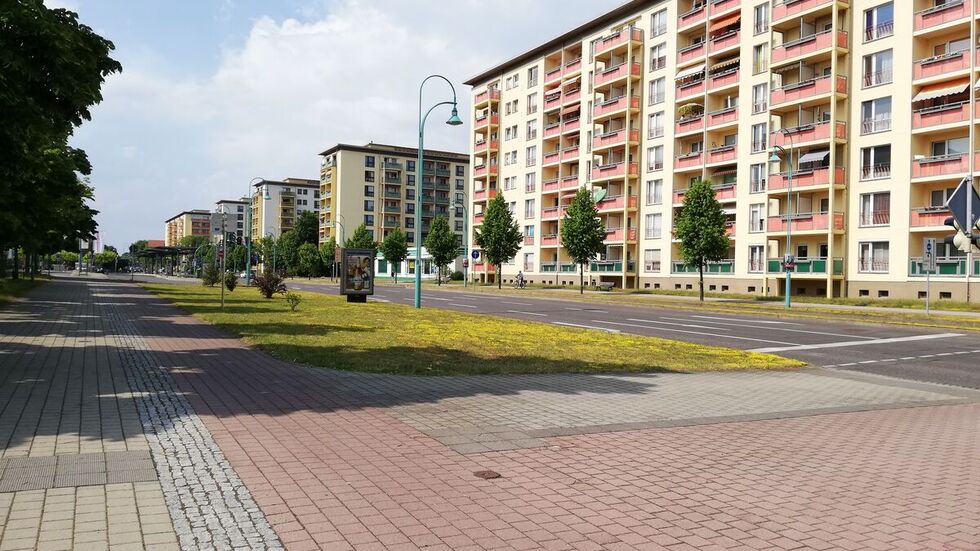 Wohnhäuser an der Bautzener Allee in der Hoyerswerdaer Neustadt