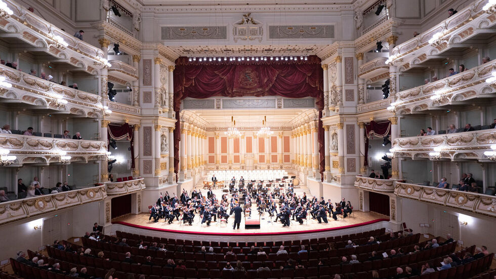 Musiker der Sächsischen Staatskapelle in der Semperoper.