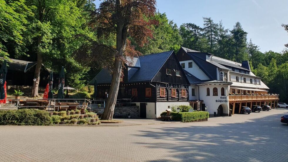 Treffpunkt ist die Köhlerhütte in Waschleithe