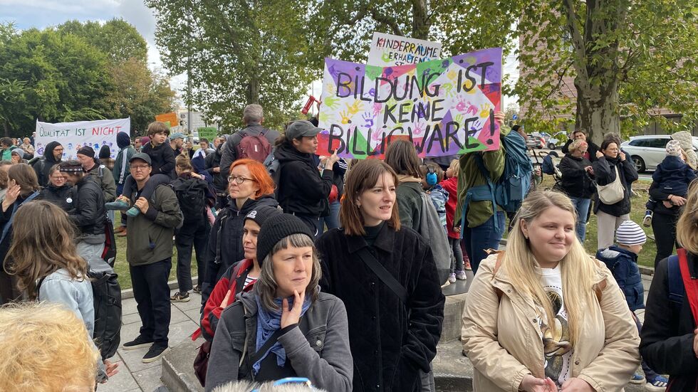 Die Demonstranten hatten verschiedene Transparente mitgebracht.