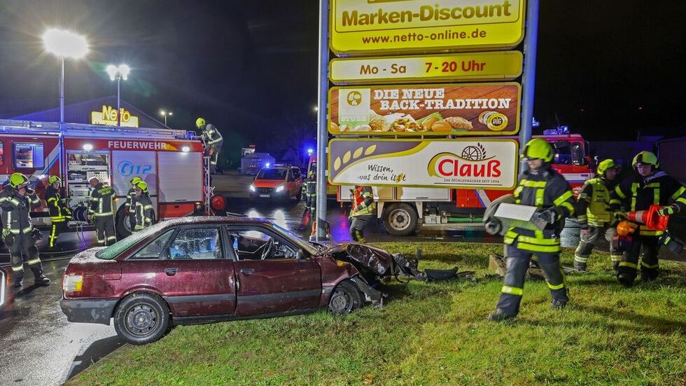 Der Verletzte wurde in ein Krankenhaus gebracht. 