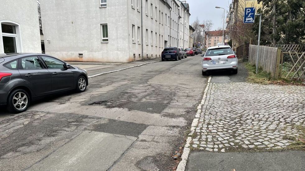 So sah die Döhnerstraße vor der Sanierung aus. So sah die Döhnerstraße vor der Sanierung aus.