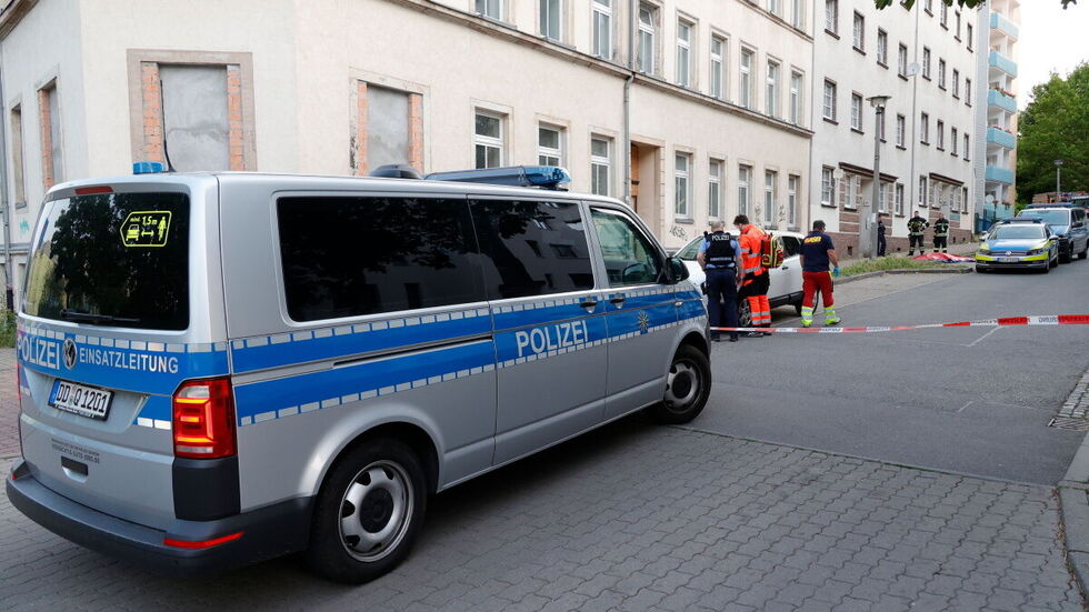 Einsatzkräfte sperrten den Fundort ab.