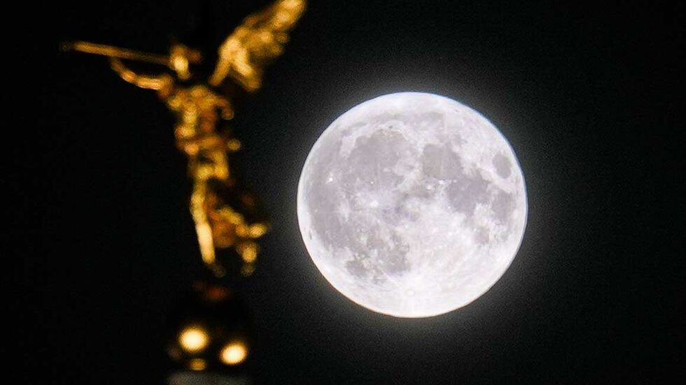 Zahlreiche Fotografen hielten das Schauspiel fest.