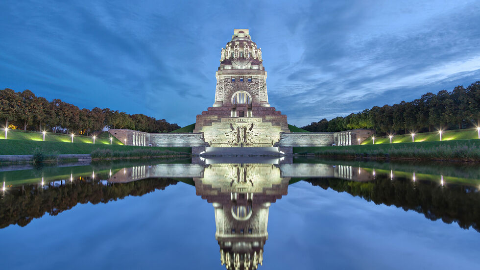 U.a. das Völkerschlachtdenkmal wird ab sofort wieder beleuchtet.