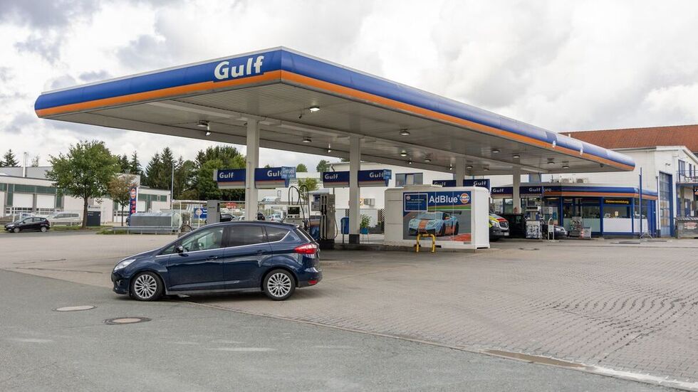 Ein Unbekannter hat die Gulf Tankstelle in Treuen ausgeraubt.