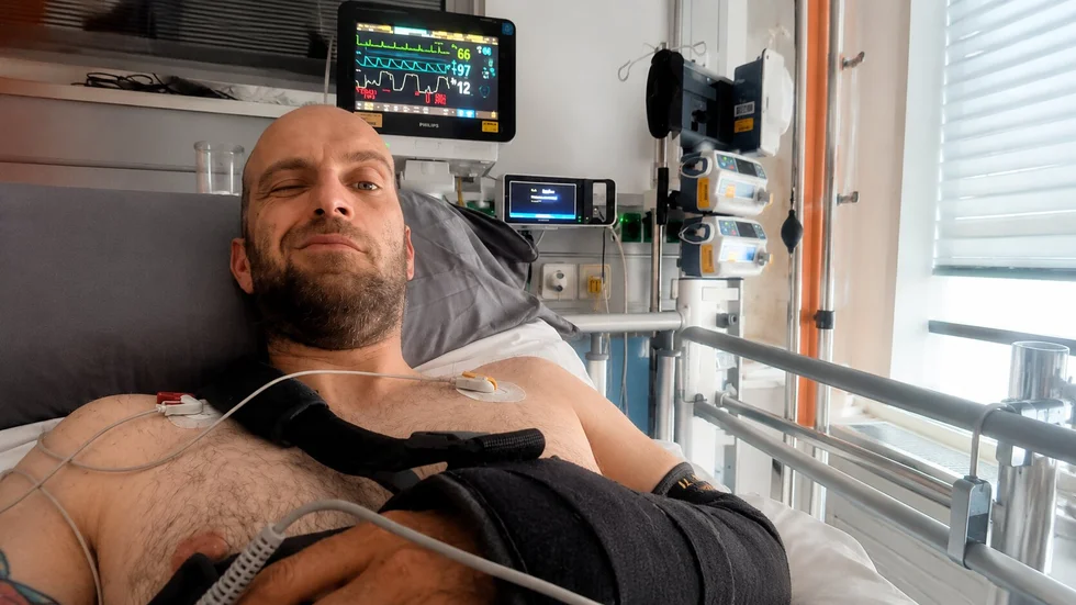 Nach dem Unfall wurde er direkt ins St. Georg Krankenhaus geflogen und dort behandelt.