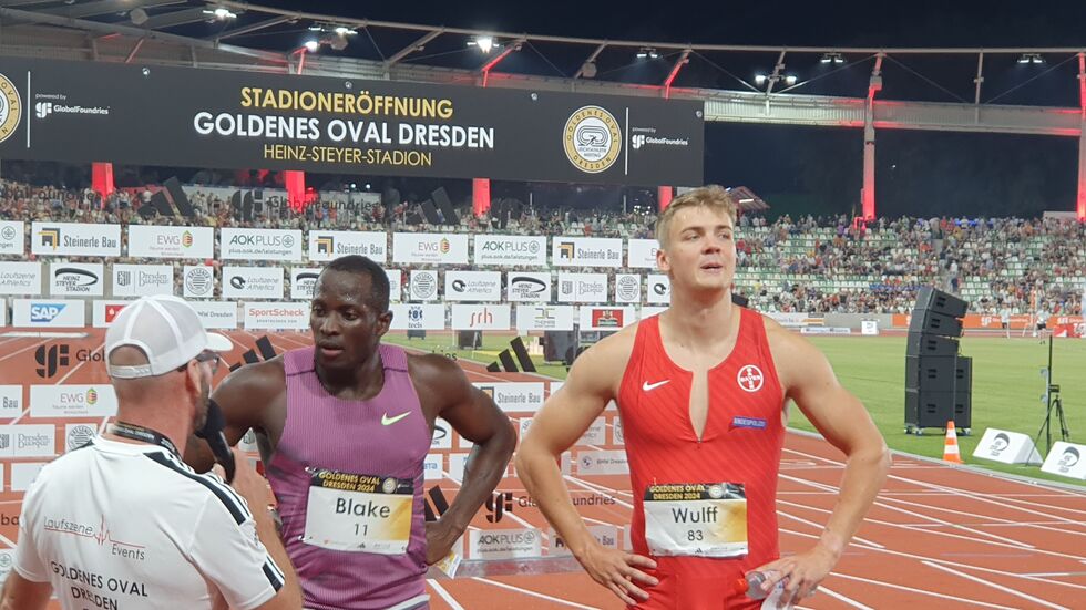 Jerome Blake und Simon Wulff nach ihrem 100 Meter Rennen. Jerome Blake und Simon Wulff nach ihrem 100 Meter Rennen.