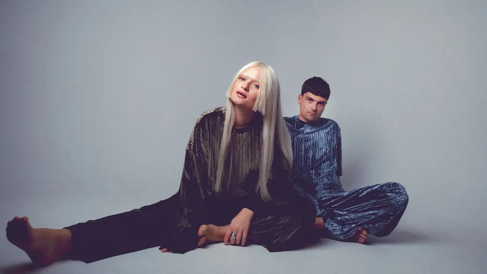 Inez und Demian Kappenstein bilden ÄTNA, die u.a. mit Peter Fox und internationalen DJs zusammen arbeiten Inez und Demian Kappenstein bilden ÄTNA, die u.a. mit Peter Fox und internationalen DJs zusammen arbeiten