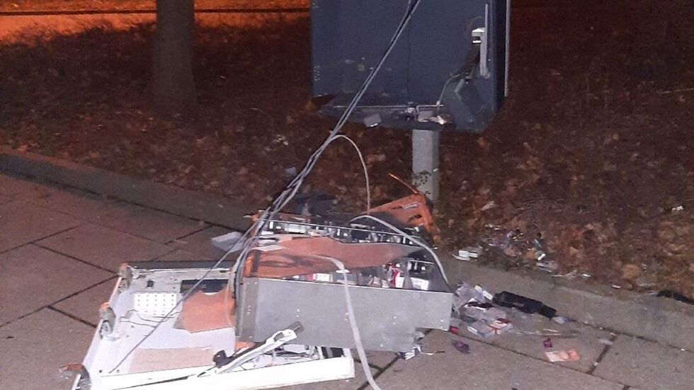 Der Automat wurde völlig zerstört Der Automat wurde völlig zerstört