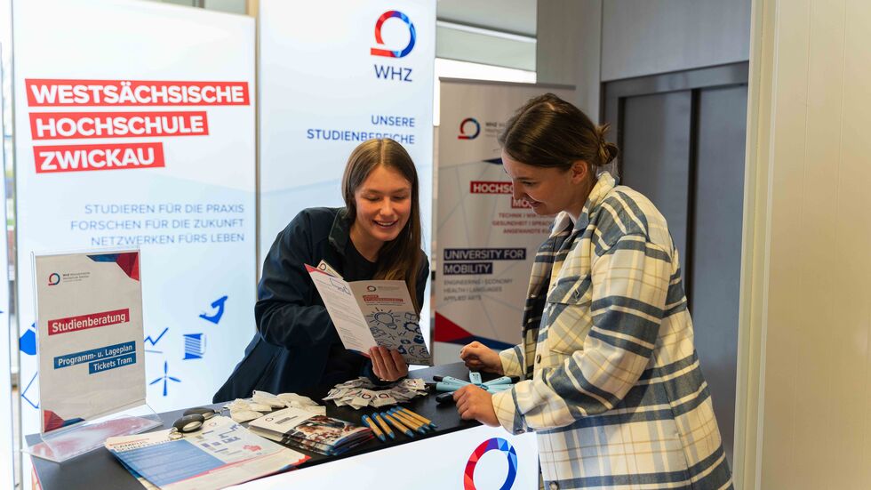 Beratungsgespräch beim Hochschulinfotag