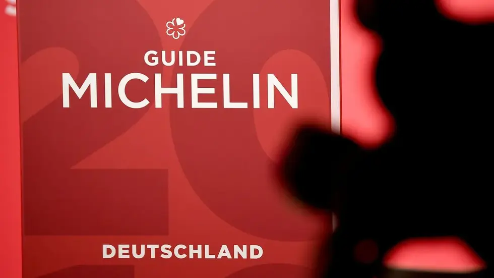Den "Guide Michelin" gibt es seit dem Jahr 1900. Die berühmten Michelin-Sterne werden seit 1926  einmal pro Jahr verliehen.